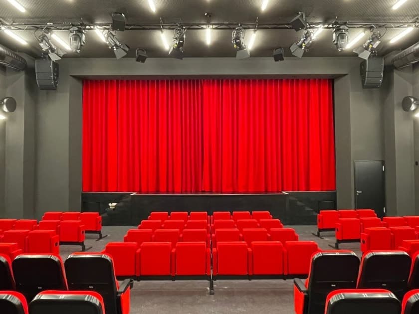 Cinema Preview Image 1 Capitol Kino-Center